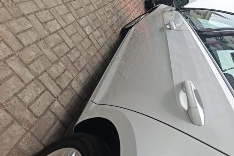 Used Volkswagen Golf 2016 230TSI Automatic Comfort Version Left Side Sill
