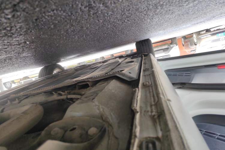 Used Volkswagen Golf 2016 230TSI Automatic Comfort Version Left Side Sill