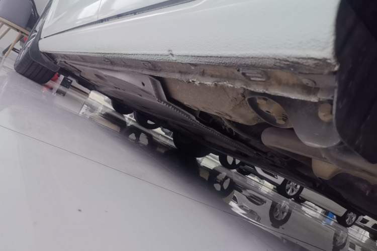 Used Volkswagen Golf 2016 230TSI Automatic Luxury Version Left Side Sill