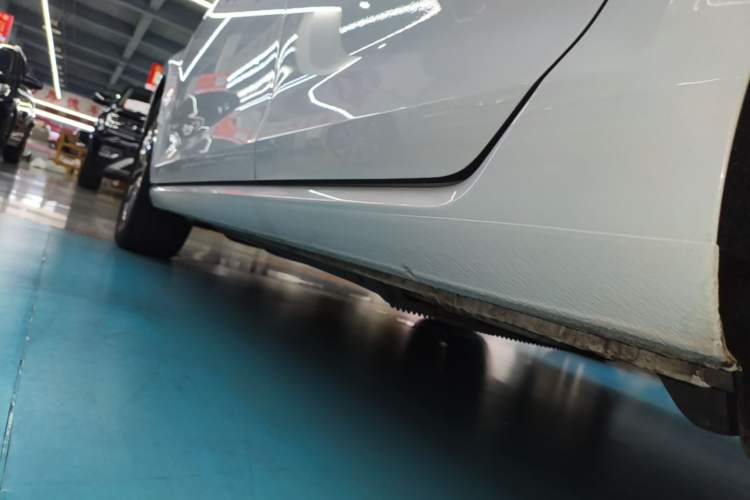 Used Volkswagen Golf 2016 230TSI Automatic Luxury Version Left Side Sill