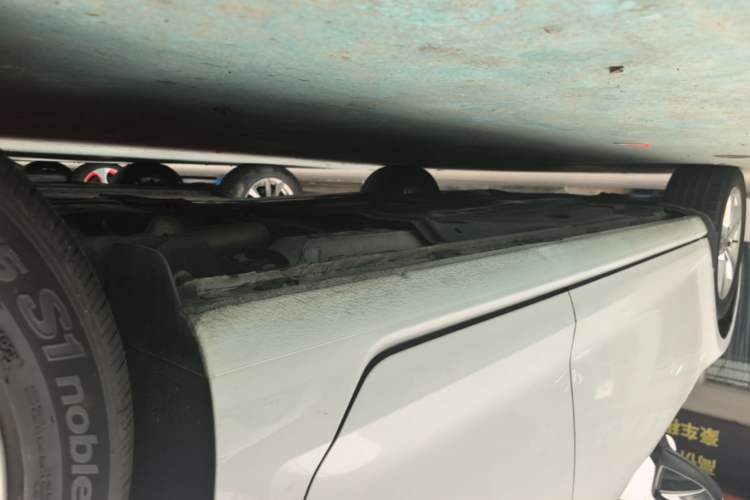 Used Volkswagen Golf 2016 230TSI Automatic Comfort Version Left Side Sill