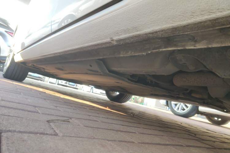 Used Volkswagen Golf 2016 230TSI Automatic Comfort Version Left Side Sill