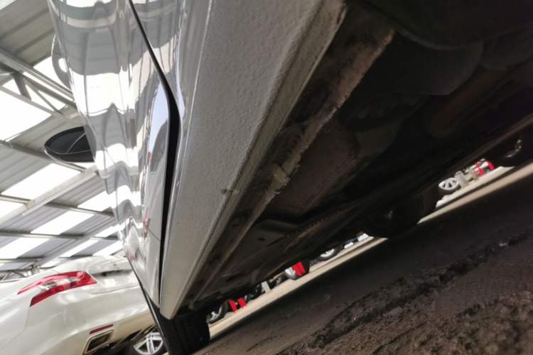 Used Volkswagen Golf 2016 1.6L Automatic Comfort Model Left Side Sill