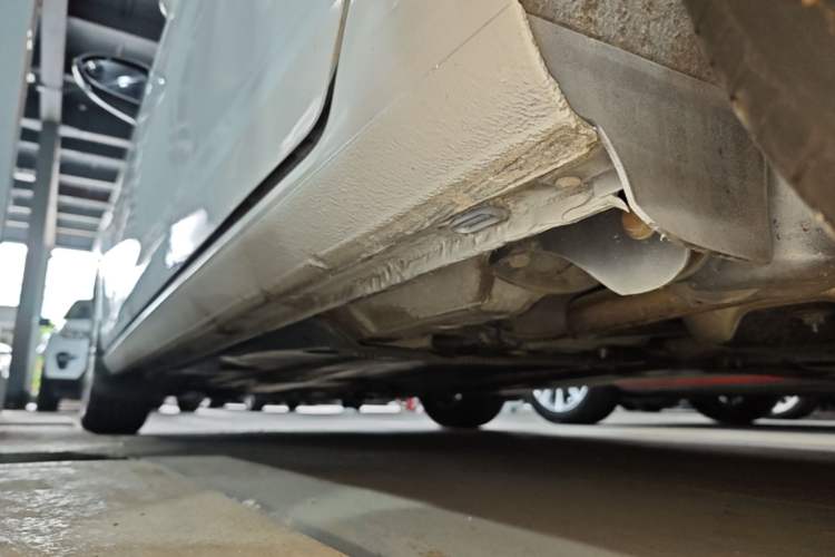 Used Volkswagen Golf 2016 1.6L Automatic Fashion Model Left Side Sill