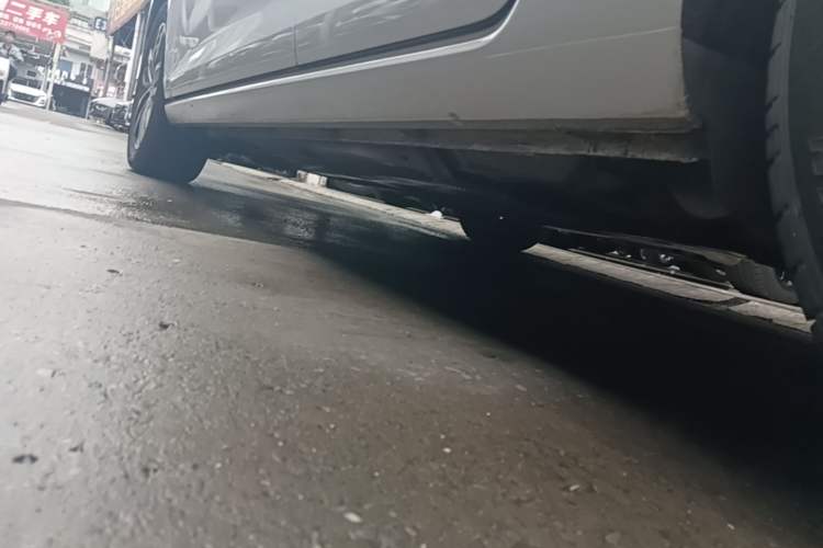 Used Volkswagen Golf 2016 230TSI Automatic Luxury Version Left Side Sill