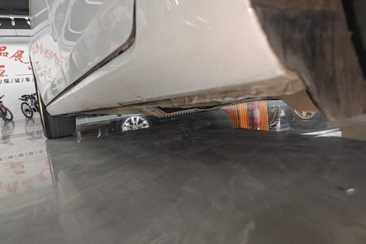 Used Volkswagen Golf 2016 1.6L Automatic Comfort Model Left Side Sill