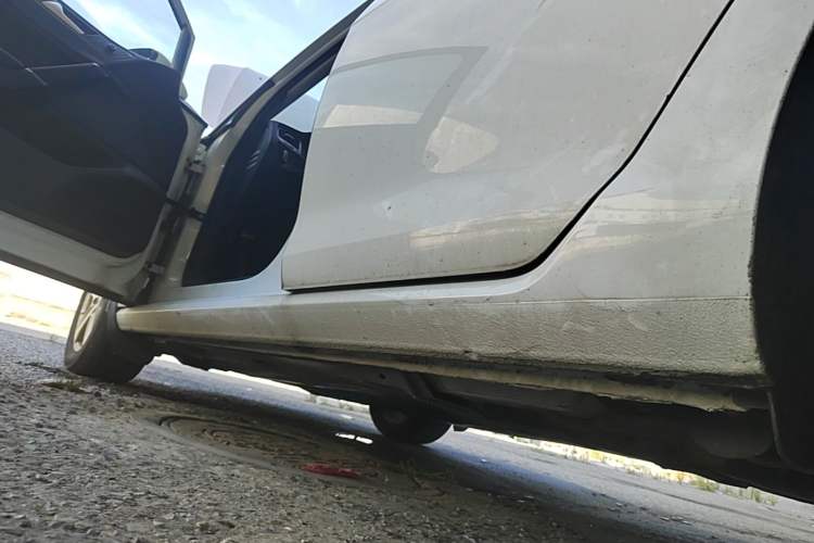 Used Volkswagen Golf 2016 230TSI Automatic Comfort Version Left Side Sill
