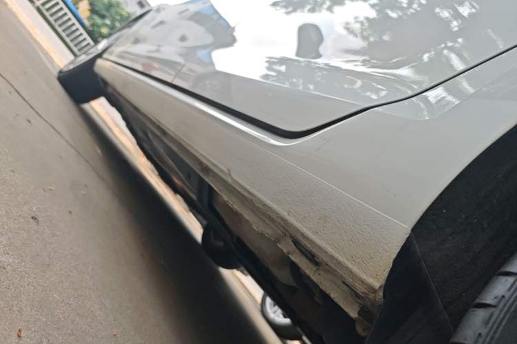 Used Volkswagen Golf 2016 1.6L Automatic Fashion Model Left Side Sill