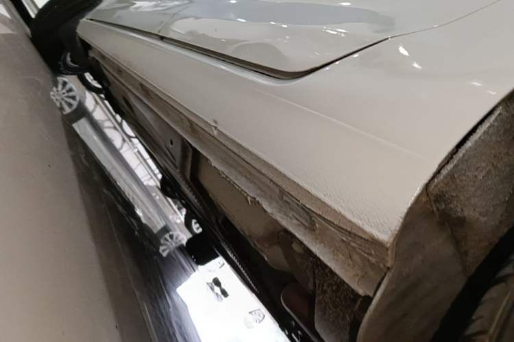 Used Volkswagen Golf 2016 1.6L Automatic Comfort Model Left Side Sill