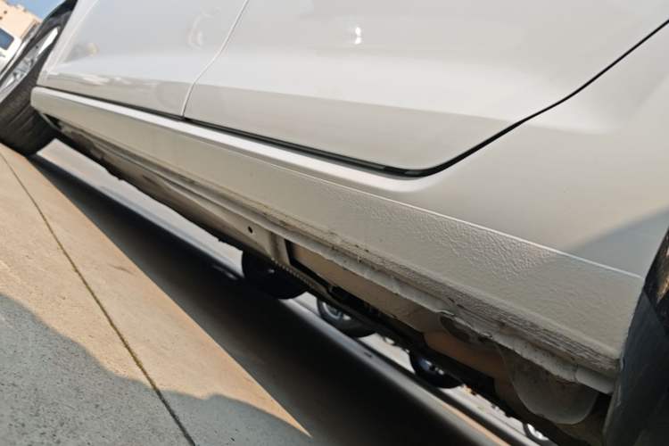 Used Volkswagen Golf 2016 230TSI Automatic Comfort Version Left Side Sill