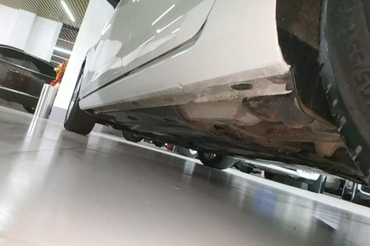 Used Volkswagen Golf 2016 1.6L Automatic Comfort Model Left Side Sill