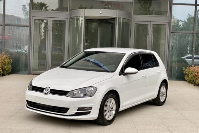 Used Volkswagen Golf 2016 1.6L Manual Fashion Edition