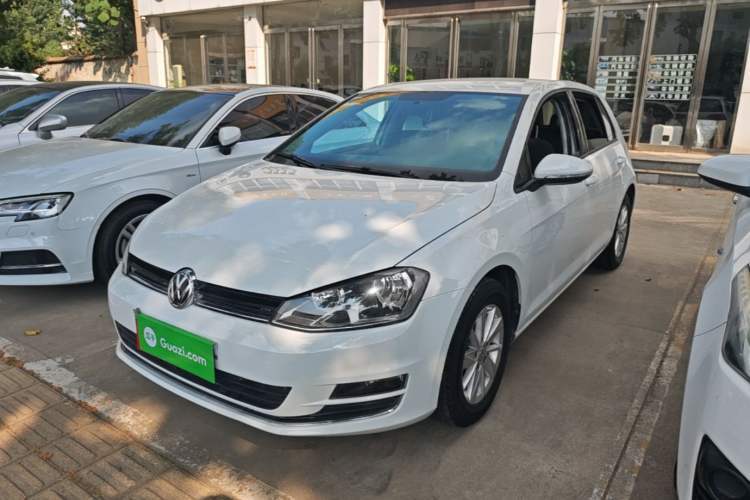 Used Volkswagen Golf 2016 1.6L Automatic Fashion Model Guazi used car, China used car export, Used car for sale, Used  cars, Cheapest cars for sale