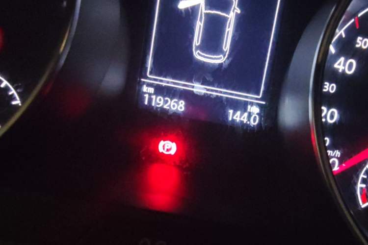 Used Volkswagen Golf 2016 230TSI Automatic Luxury Version Odometer Close Up