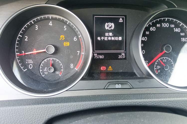 Used Volkswagen Golf 2016 230TSI Automatic Comfort Version Odometer Close Up