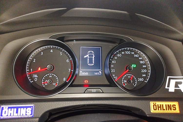 Used Volkswagen Golf 2016 230TSI Automatic Comfort Version Odometer Close Up
