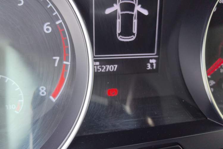 Used Volkswagen Golf 2016 230TSI Manual Comfort Version Odometer Close Up