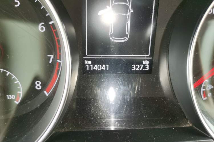 Used Volkswagen Golf 2016 1.6L Automatic Comfort Model Odometer Close Up