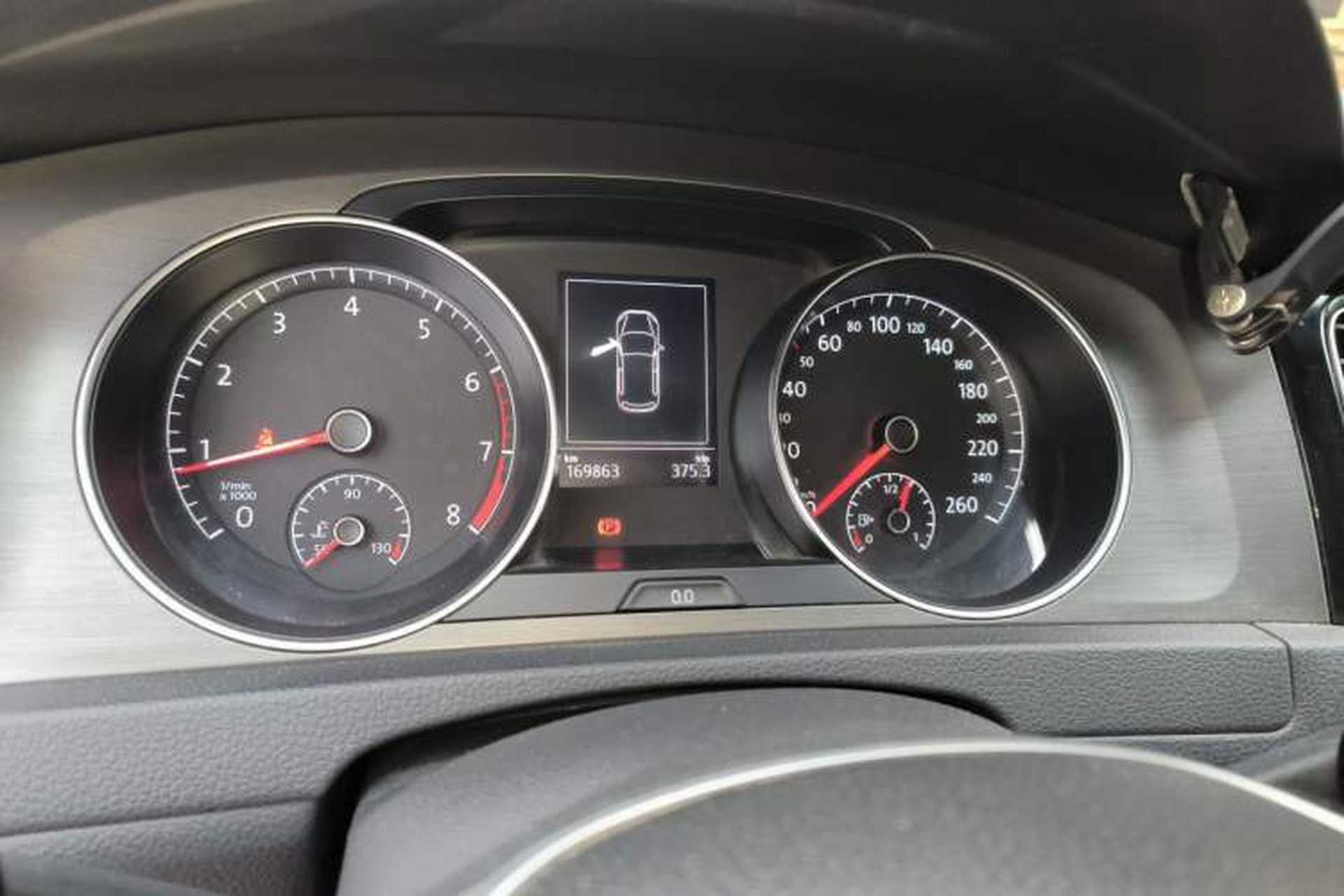 Used Volkswagen Golf 2016 230TSI Automatic Comfort Version Odometer Close Up