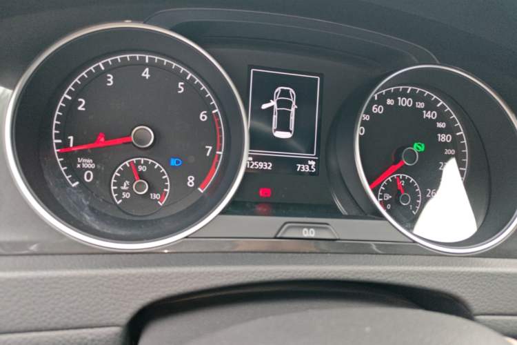 Used Volkswagen Golf 2016 230TSI Automatic Luxury Version Odometer Close Up