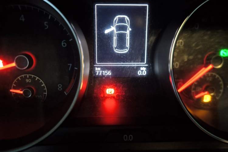 Used Volkswagen Golf 2016 230TSI Automatic Comfort Version Odometer Close Up