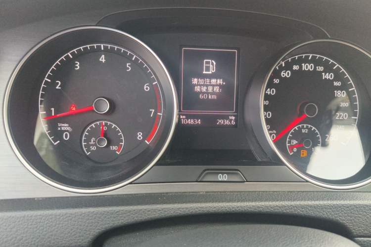 Used Volkswagen Golf 2016 230TSI Automatic Comfort Version Odometer Close Up