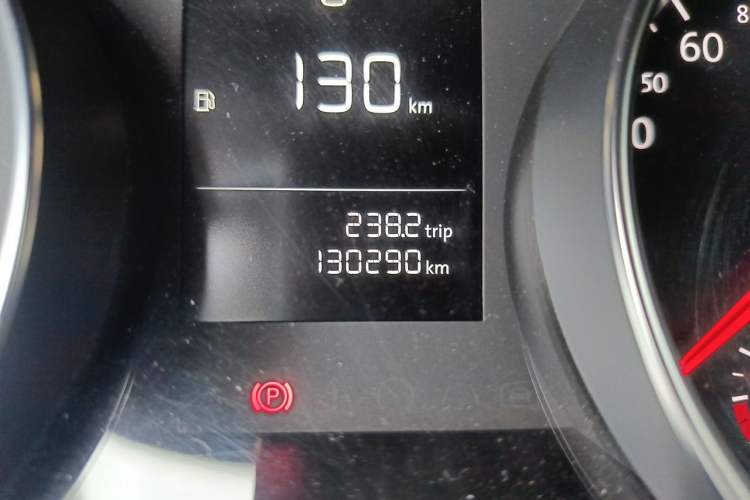 Used Volkswagen Golf 2016 1.6L Manual Fashion Edition Odometer Close Up
