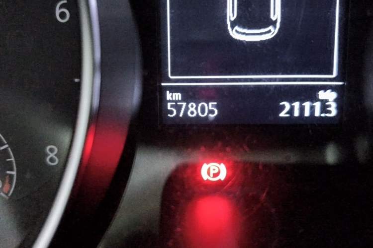 Used Volkswagen Golf 2016 1.6L Automatic Comfort Model Odometer Close Up