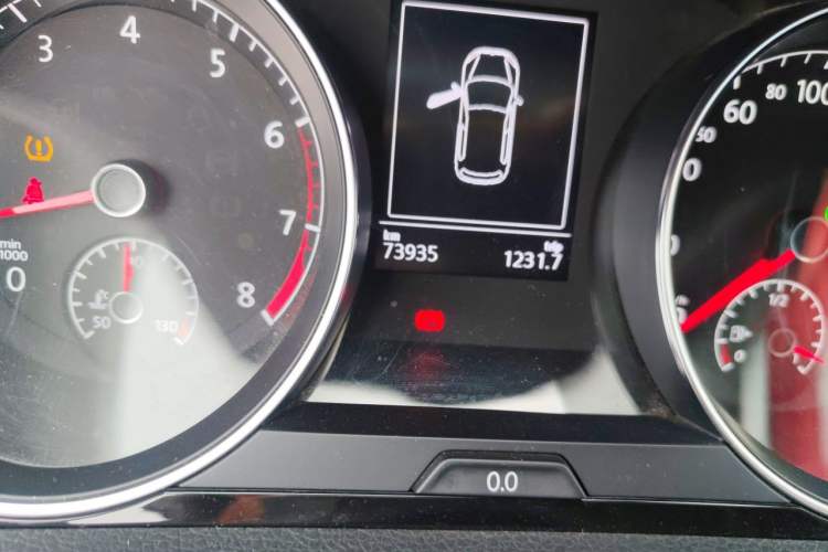 Used Volkswagen Golf 2016 1.4 TSI 25th Anniversary Edition Odometer Close Up