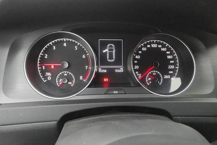 Used Volkswagen Golf 2016 230TSI Automatic Luxury Version Odometer Close Up