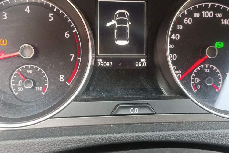 Used Volkswagen Golf 2016 230TSI Automatic Comfort Version Odometer Close Up