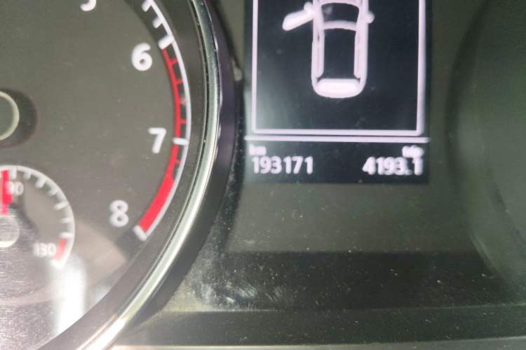 Used Volkswagen Golf 2016 1.4TSI Automatic R-Line Odometer Close Up