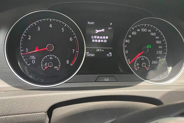 Used Volkswagen Golf 2016 230TSI Automatic Luxury Version Odometer Close Up