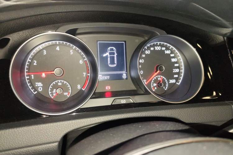 Used Volkswagen Golf 2016 280TSI Automatic Flagship Model Odometer Close Up