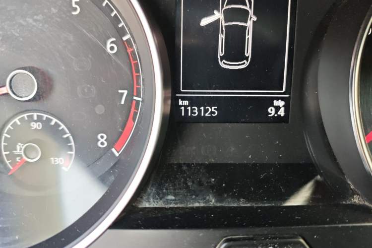 Used Volkswagen Golf 2016 230TSI Automatic Luxury Version Odometer Close Up
