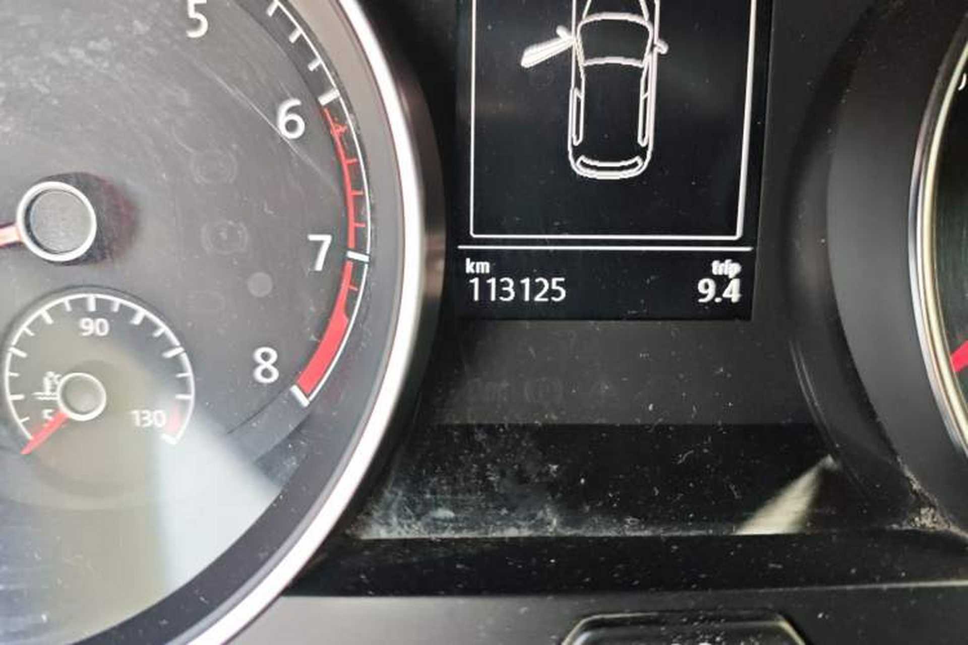 Used Volkswagen Golf 2016 230TSI Automatic Luxury Version Odometer Close Up