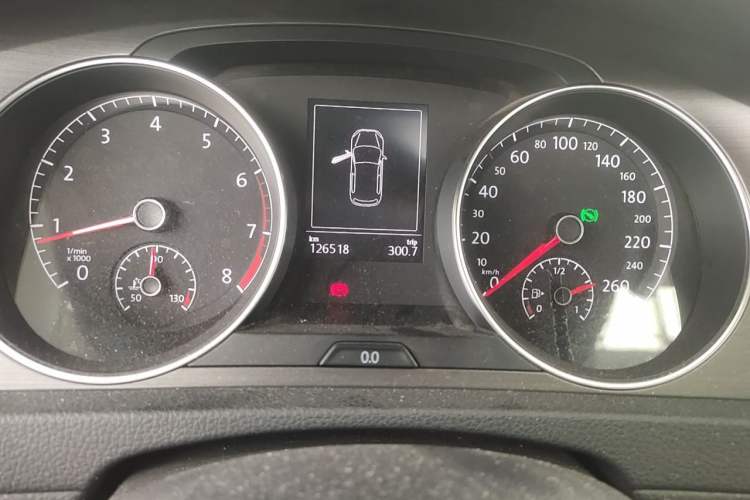 Used Volkswagen Golf 2016 1.6L Automatic Comfort Model Odometer Close Up