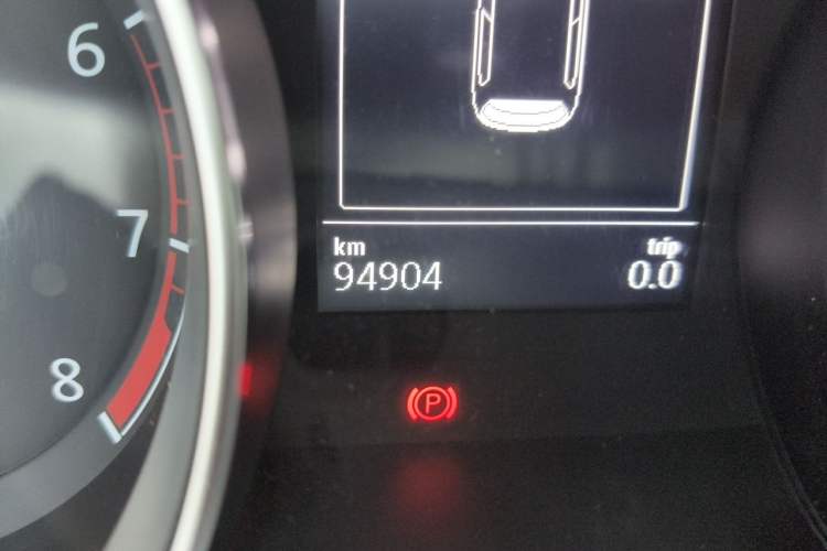 Used Volkswagen Golf 2016 1.6L Automatic Comfort Model Odometer Close Up