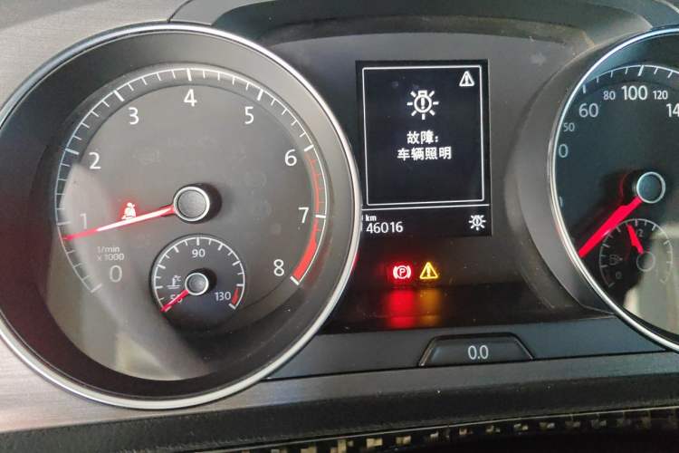 Used Volkswagen Golf 2016 230TSI Manual Comfort Version Odometer Close Up
