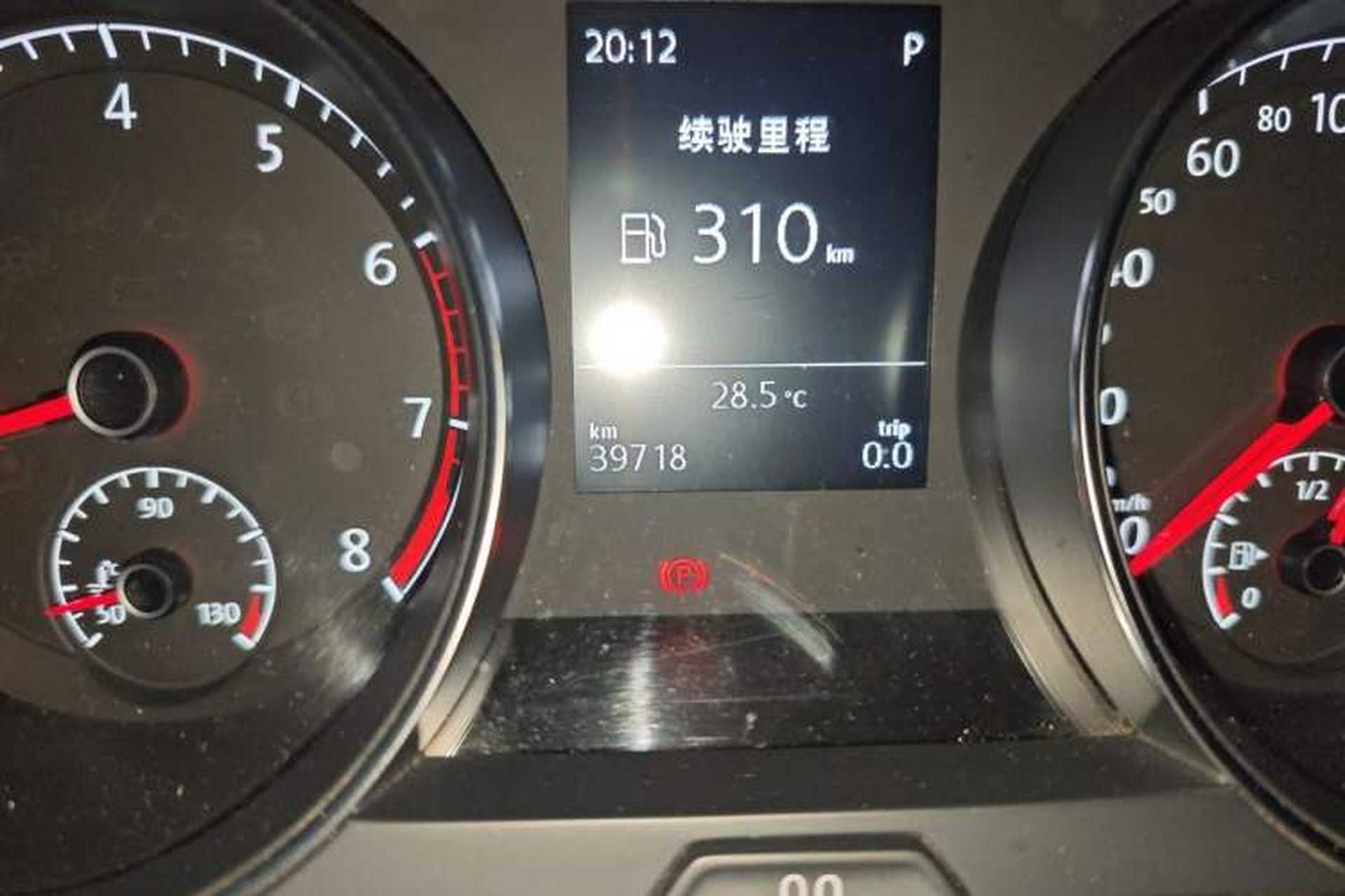Used Volkswagen Golf 2016 1.6L Automatic Comfort Model Odometer Close Up