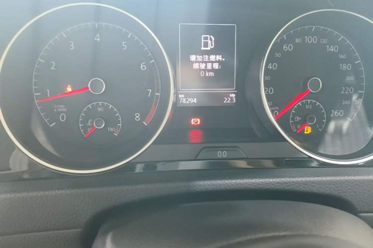 Used Volkswagen Golf 2016 1.4TSI Automatic R-Line Odometer Close Up
