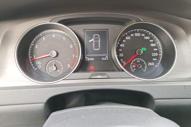 Used Volkswagen Golf 2016 230TSI Automatic Luxury Version Odometer Close Up