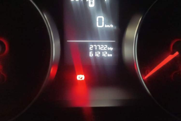 Used Volkswagen Golf 2016 1.6L Automatic Fashion Model Odometer Close Up
