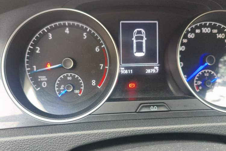 Used Volkswagen Golf 2016 1.6L Automatic Comfort Model Odometer Close Up