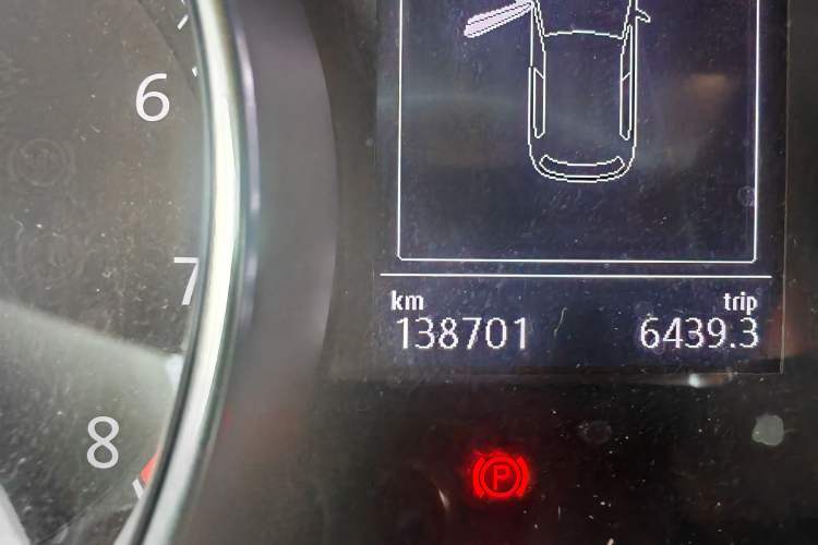 Used Volkswagen Golf 2016 230TSI Automatic Comfort Version Odometer Close Up