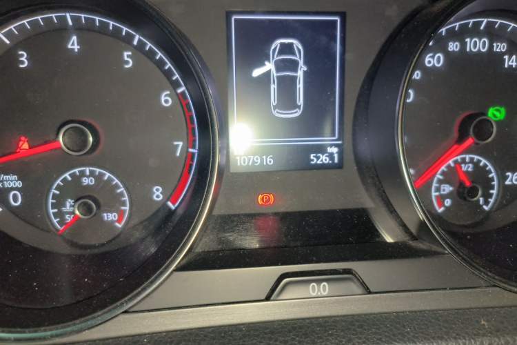 Used Volkswagen Golf 2016 230TSI Automatic Luxury Version Odometer Close Up