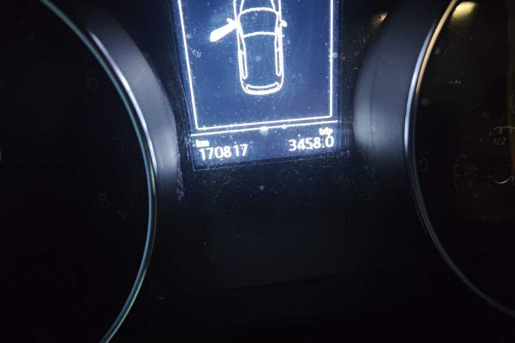 Used Volkswagen Golf 2016 230TSI Automatic Comfort Version Odometer Close Up