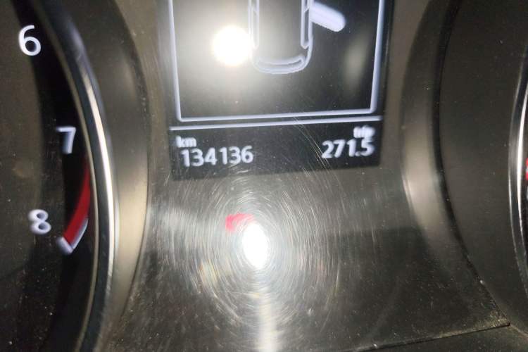 Used Volkswagen Golf 2016 230TSI Automatic Comfort Version Odometer Close Up