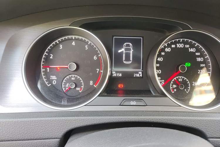 Used Volkswagen Golf 2016 1.6L Automatic Comfort Model Odometer Close Up