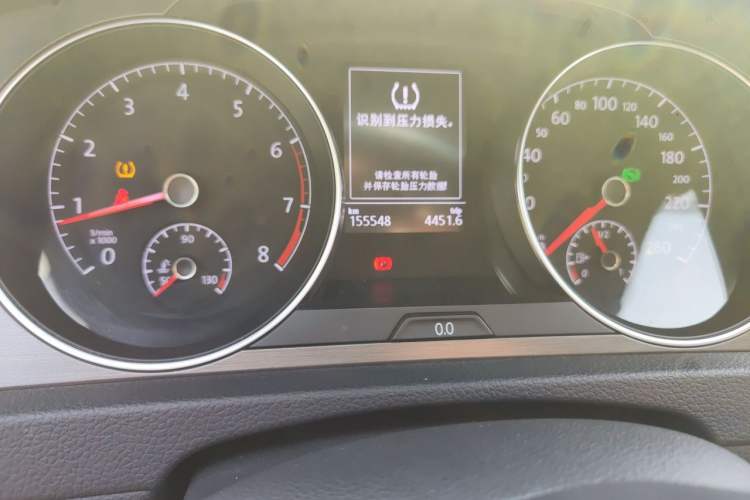 Used Volkswagen Golf 2016 230TSI Automatic Comfort Version Odometer Close Up